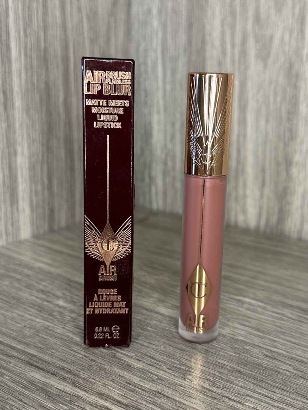 Charlotte Tilbury Airbrush Lip Blur Liquid Lipstick - Pillow Talk Medium Blur